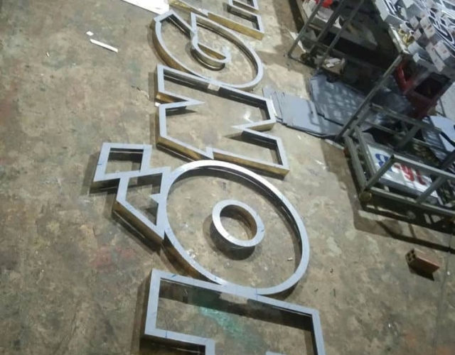 Gia công chữ inox phú quốc