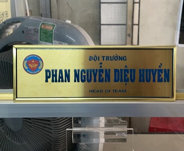 làm biển chức danh