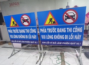 Biển báo công trình đang thi công