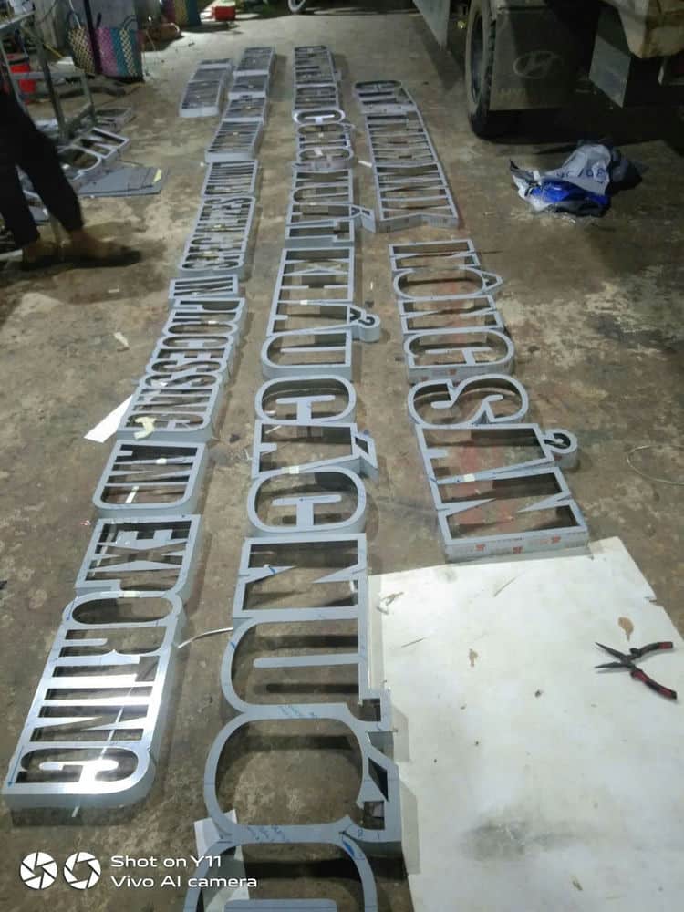 Gia công chữ inox Phú Quốc