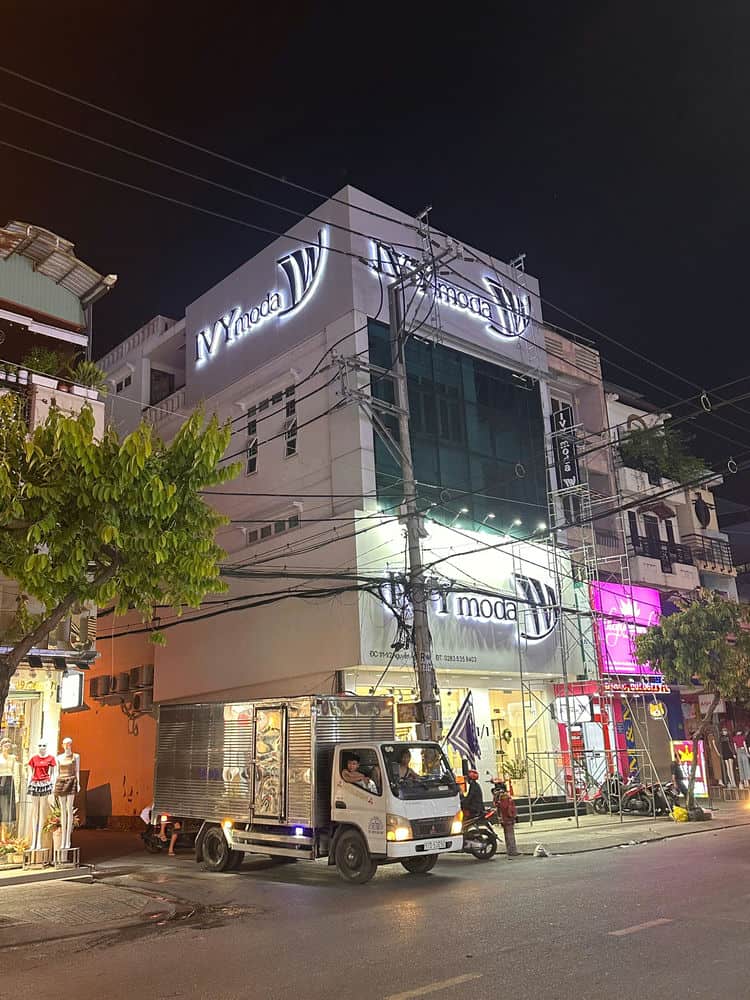 Làm bảng hiệu trọn gói, giá rẻ tphcm