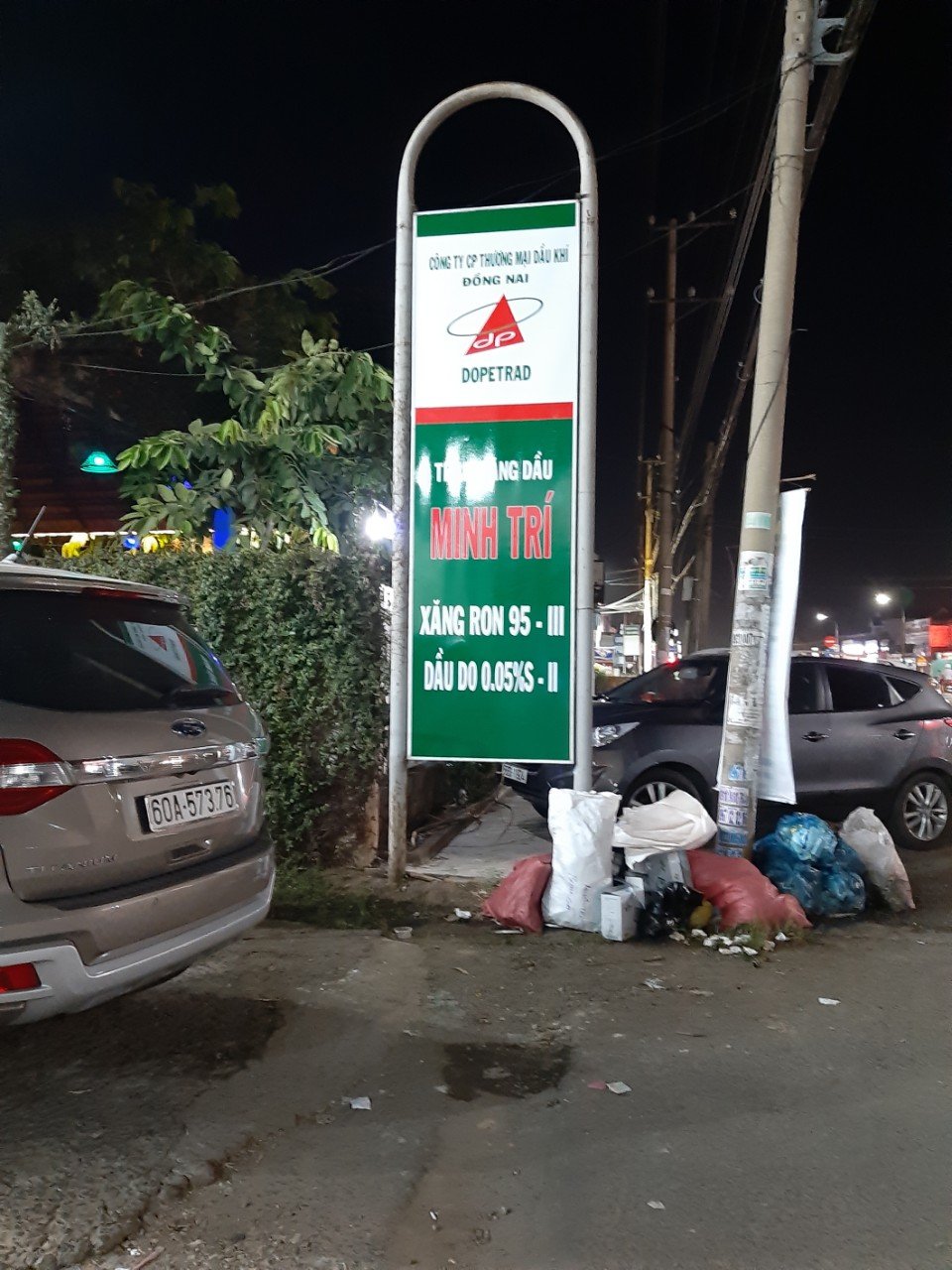 Thi Công Bảng Tole Dán Decal Tại Trảng Bom 2 quảng cáo trảng bom