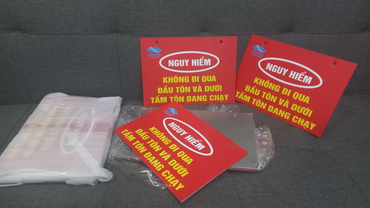 Dịch vụ làm bảng hiệu Quảng Cáo Tại Trảng Bom 3 in uv tại trảng bom