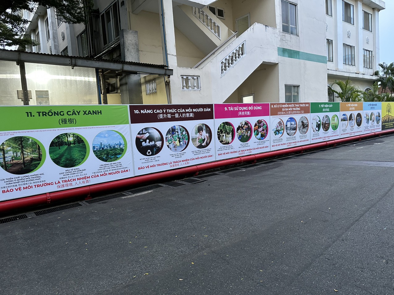 Làm bảng hiệu dĩ an