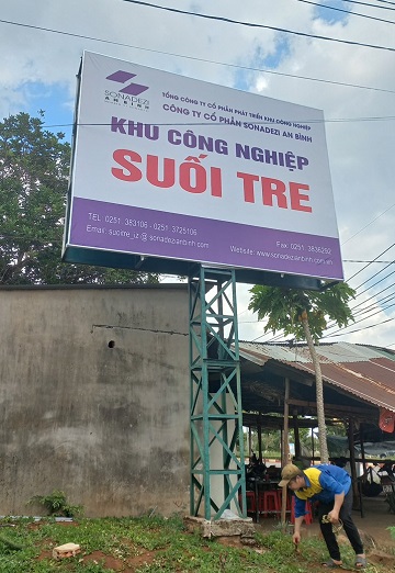 Dich Vụ Làm Bảng Hiệu Tại Long Khánh - Đồng Nai 3 Thay bạt KCN Suối Tre