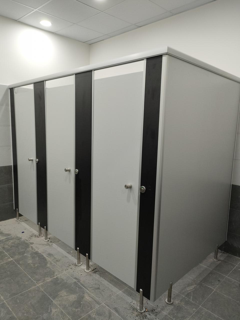 Thi Công Vách Ngăn Nhà Vệ Sinh - Thi Công Nhà Vệ Sinh Cty Tiến Nga 3 Nguyễn Gia Phát Thi Công Nhà Vệ Sinh Cty Tiến Nga